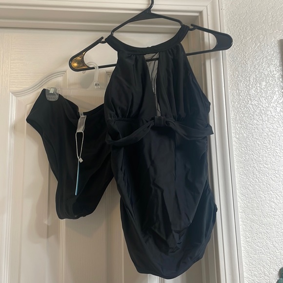 Size medium tankini - Picture 1 of 8
